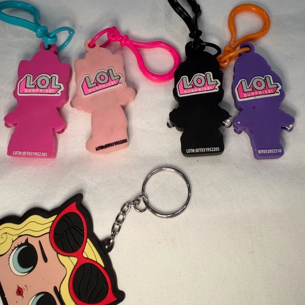 LOL Surprise 10 Pack Pencils and 5 Character Keychains Bundle MGA Entertainment‎